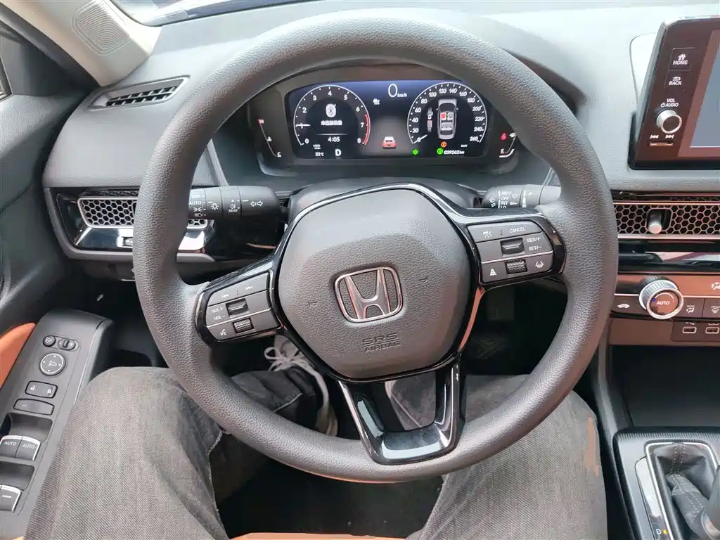 Integra 240 TURBO CVT Leading