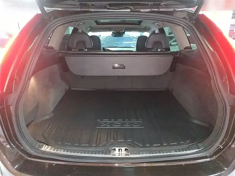 Volvo XC60 T5 AWD Smart Vision Upgraded