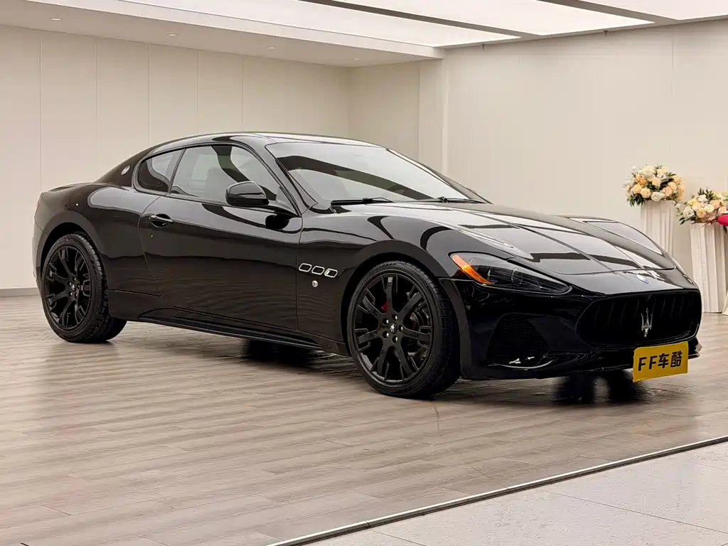 GranTurismo 4.7 L Sport F1