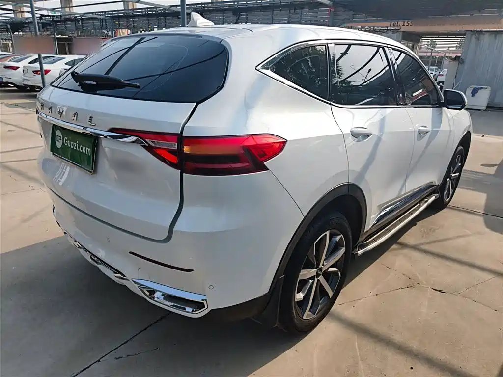 Haval F7 1.5 T 2 WD i Dazzle