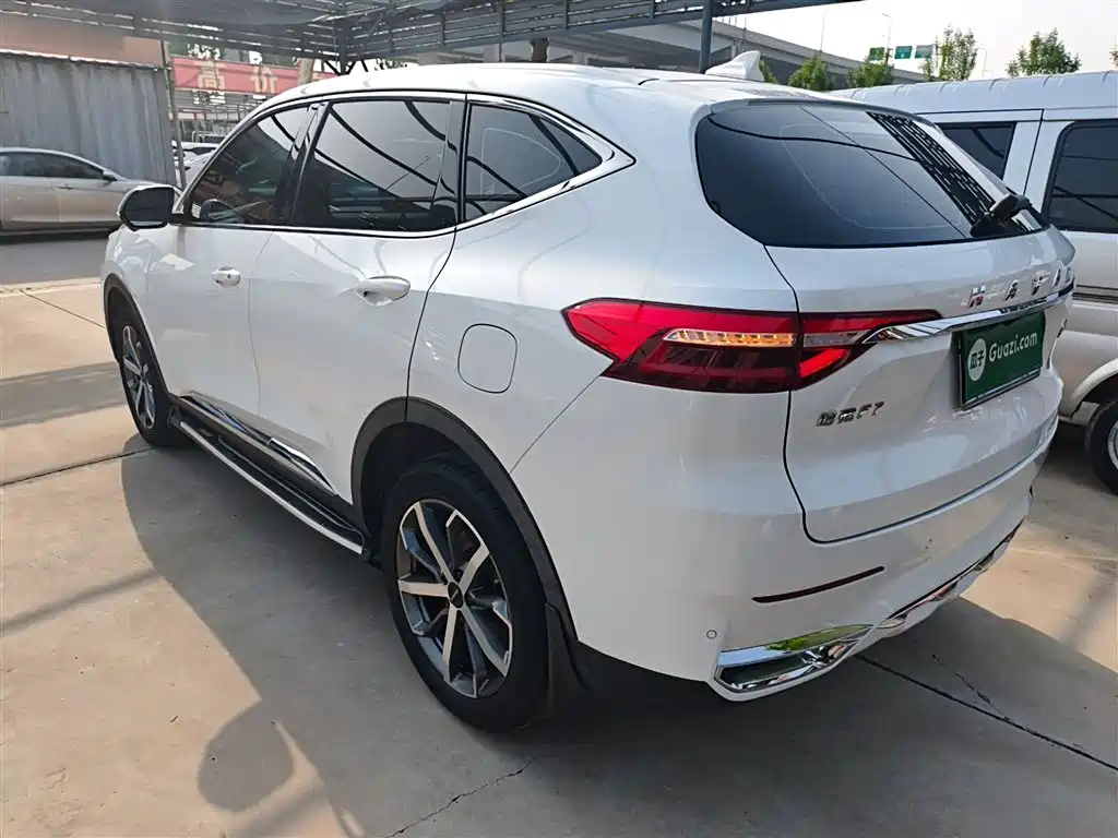 Haval F7 1.5 T 2 WD i Dazzle