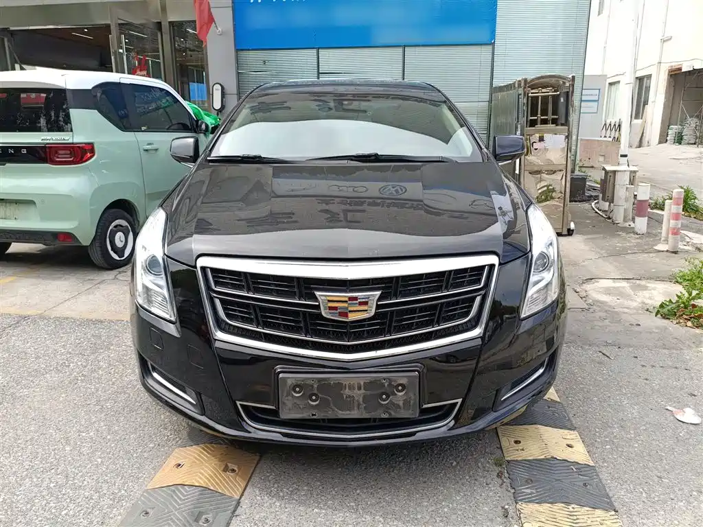 Cadillac XTS 28 T Tech