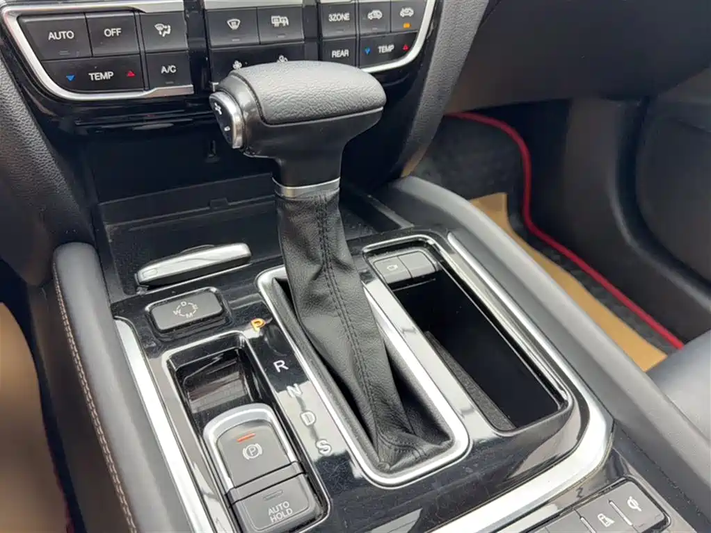 GAC Trumpchi GS8 320 T 2 WD Luxury Connected (7-seat)