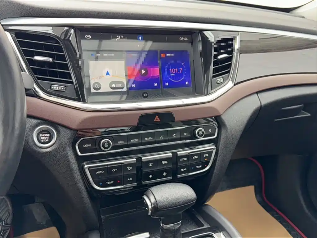 GAC Trumpchi GS8 320 T 2 WD Luxury Connected (7-seat)