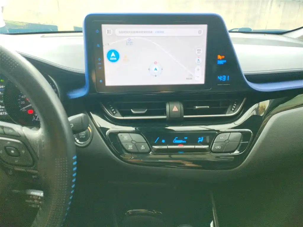 Toyota C-HR 2.0 L Leading Sunroof CN-V