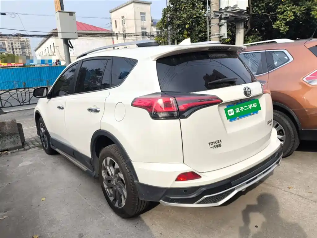 RAV4 2.5 L Auto 4 WD Elite i