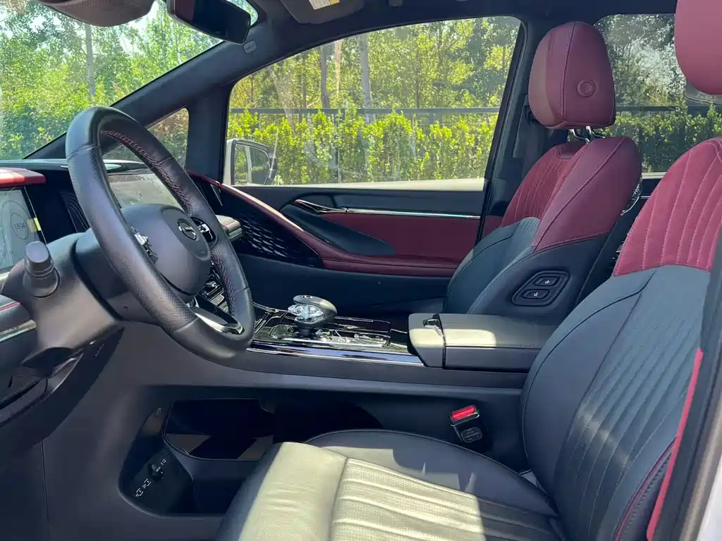 GAC Trumpchi M8 Grandmaster Series 400 T Flagship
