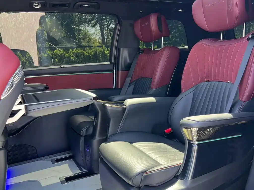 GAC Trumpchi M8 Grandmaster Series 400 T Flagship