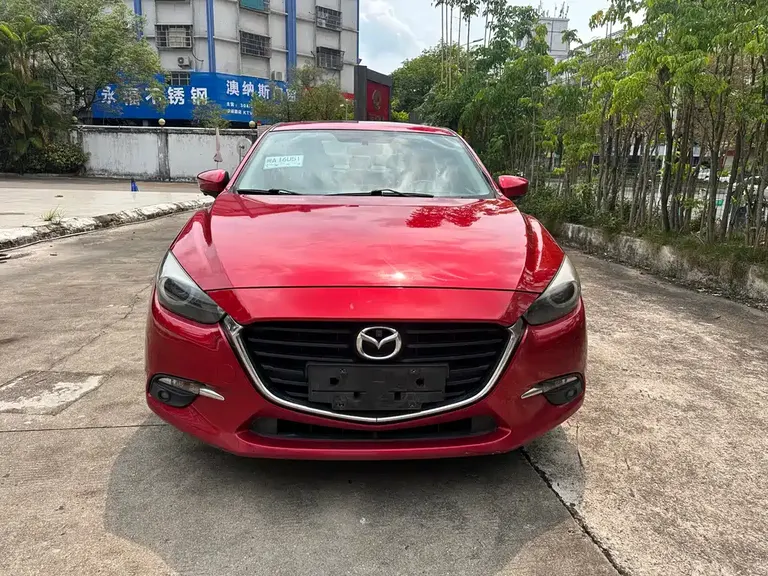 Mazda 3 Axela Sedan 1.5 L Auto Luxury CN-V