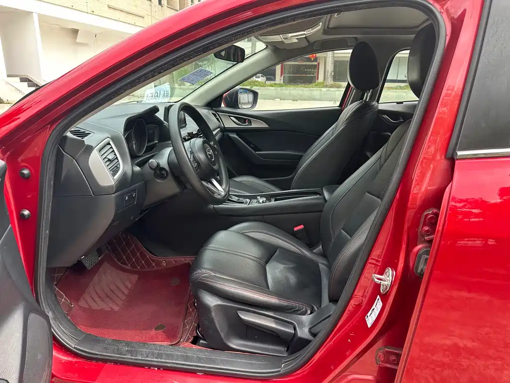 Mazda 3 Axela Sedan 1.5 L Auto Luxury CN-V