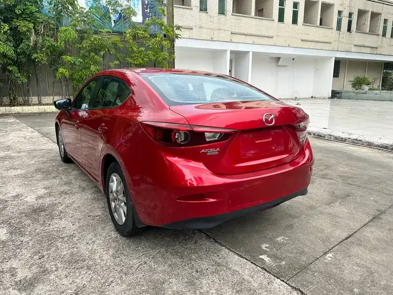 Mazda 3 Axela Sedan 1.5 L Auto Luxury CN-V