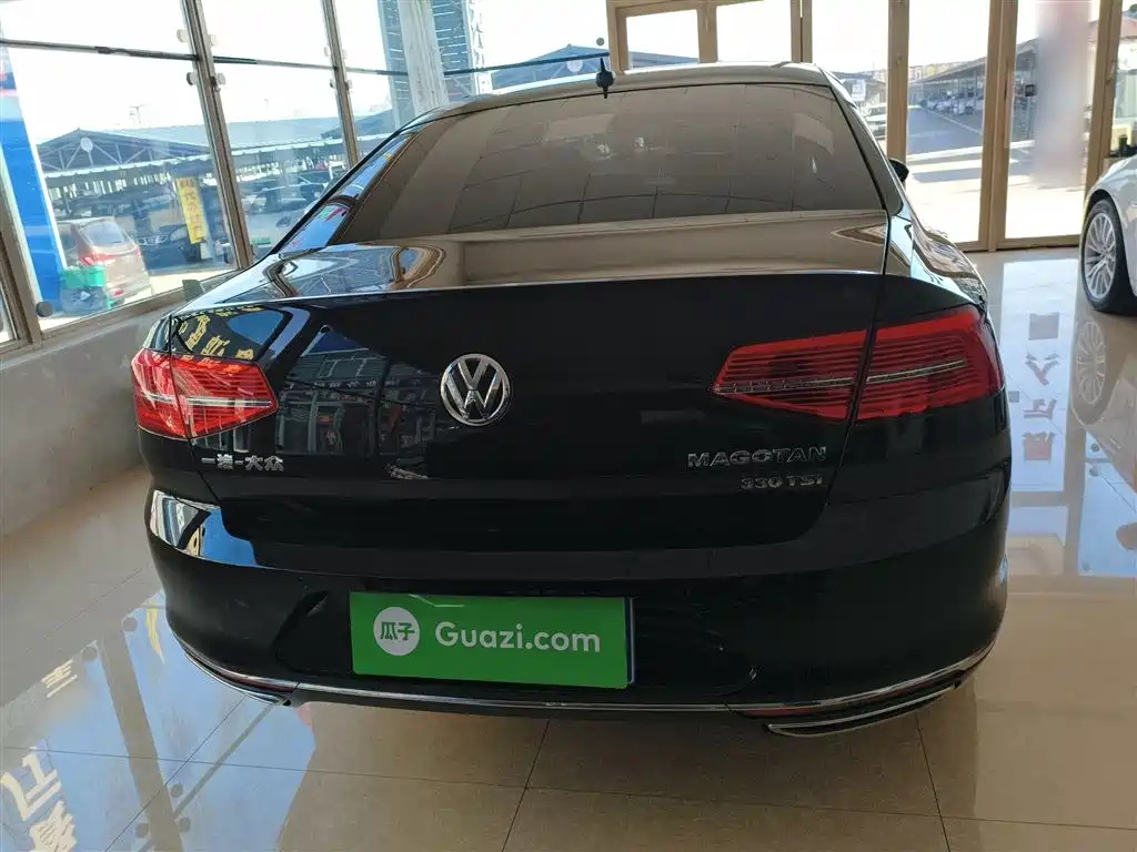 Magotan 330 TSI DSG Distinguished
