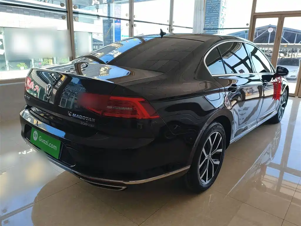 Magotan 330 TSI DSG Distinguished