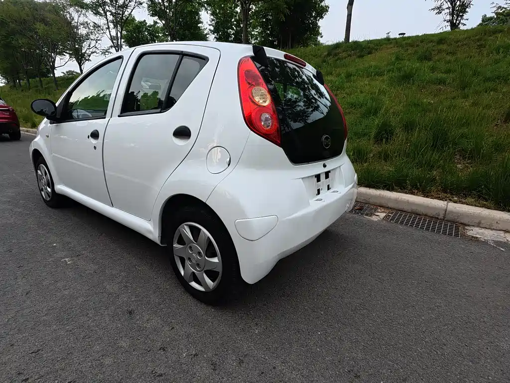 BYD F0 1.0 L Xuan Cool