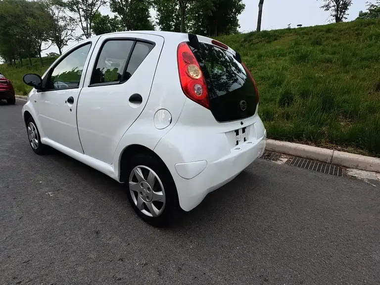 BYD F0 1.0 L Xuan Cool