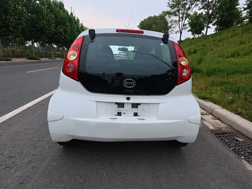 BYD F0 1.0 L Xuan Cool