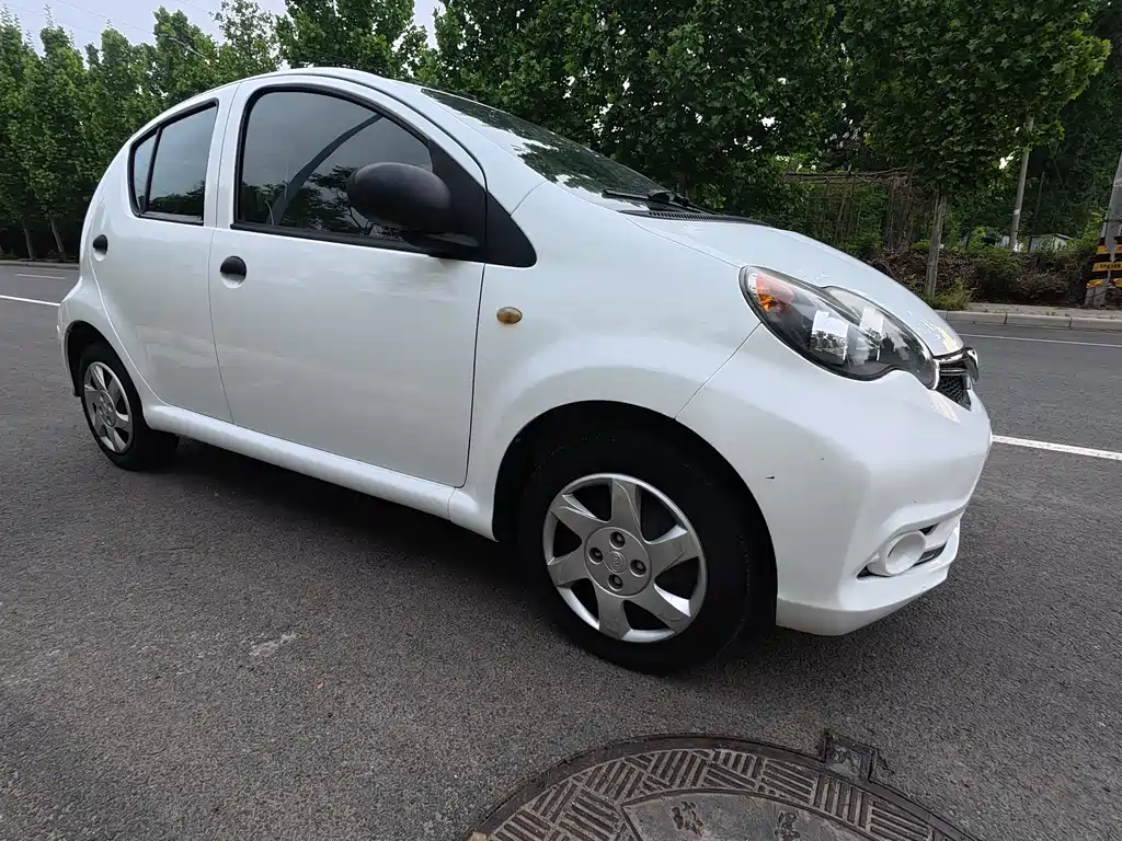 BYD F0 1.0 L Xuan Cool