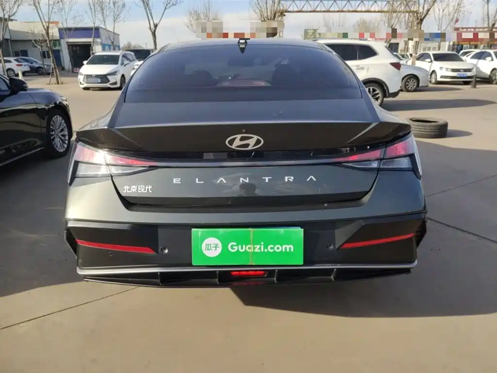 Elantra 1.5 L CVT GLX Elite