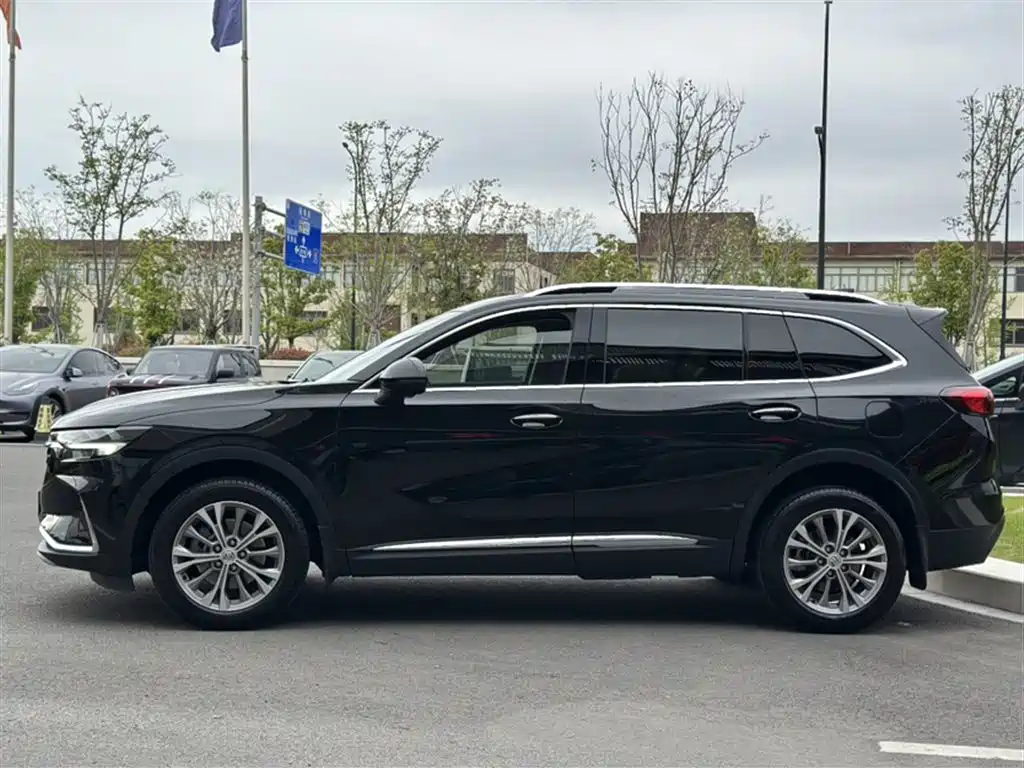 Envision Plus Envision Plus 652 T 5-seat Luxury