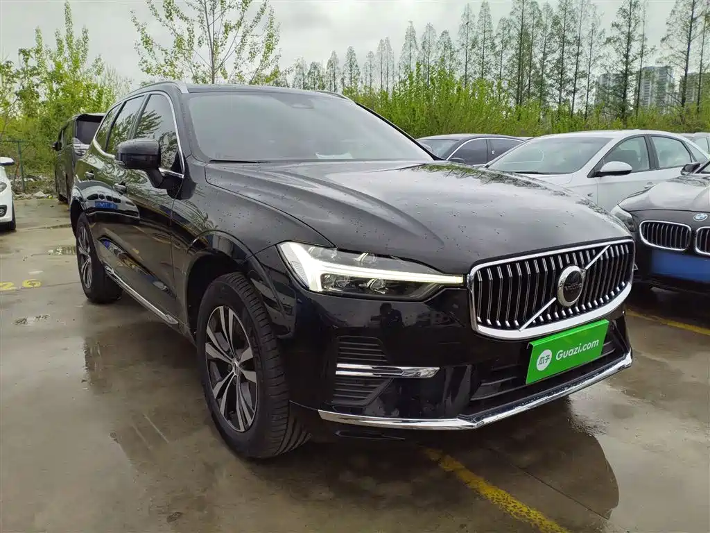 Volvo XC60 B5 4 WD Smart Ease Luxury