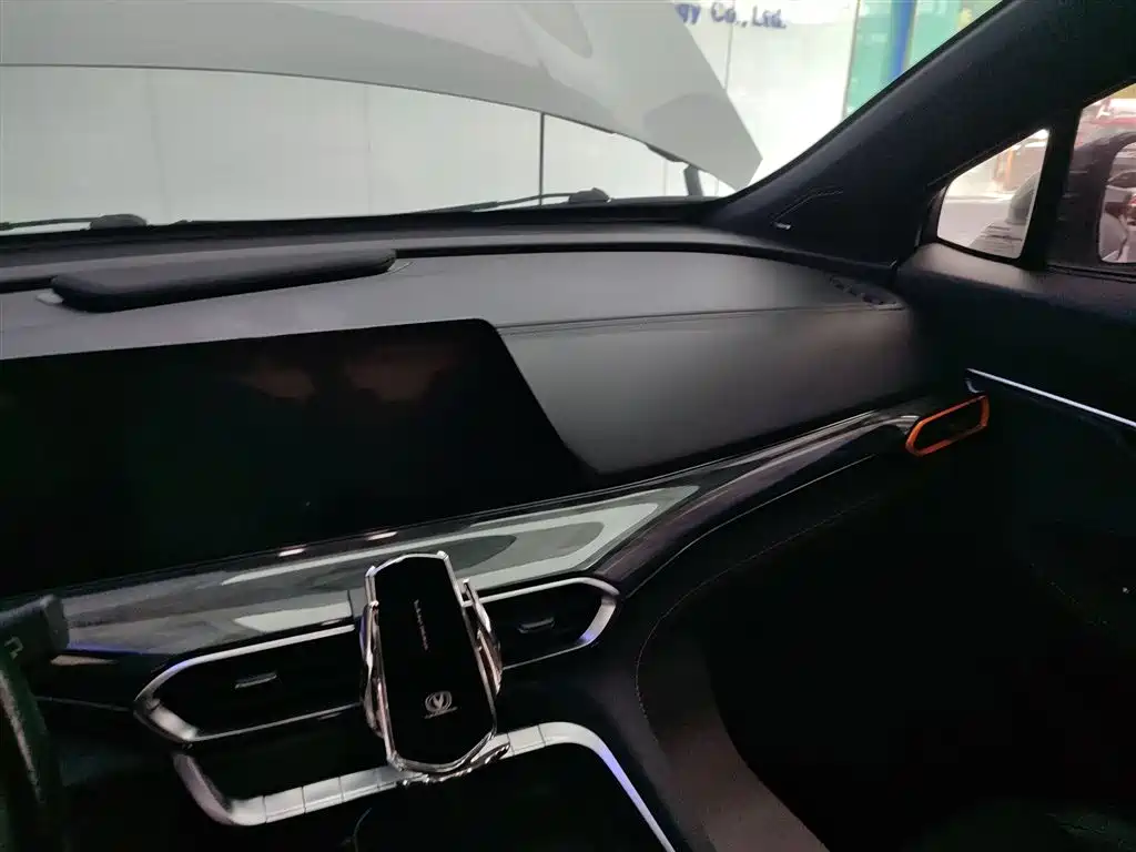 Changan UNI-T 1.5 T Flagship