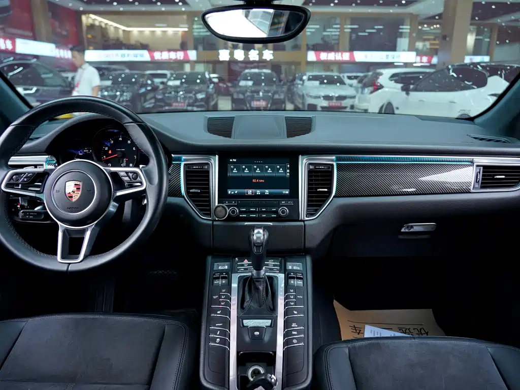 Macan Macan 2.0 T
