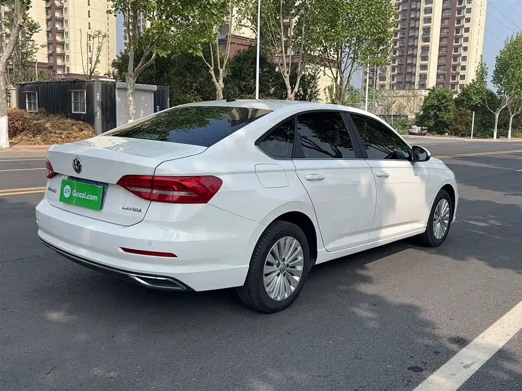 Lavida 1.5 L Auto Comfort CN-VI