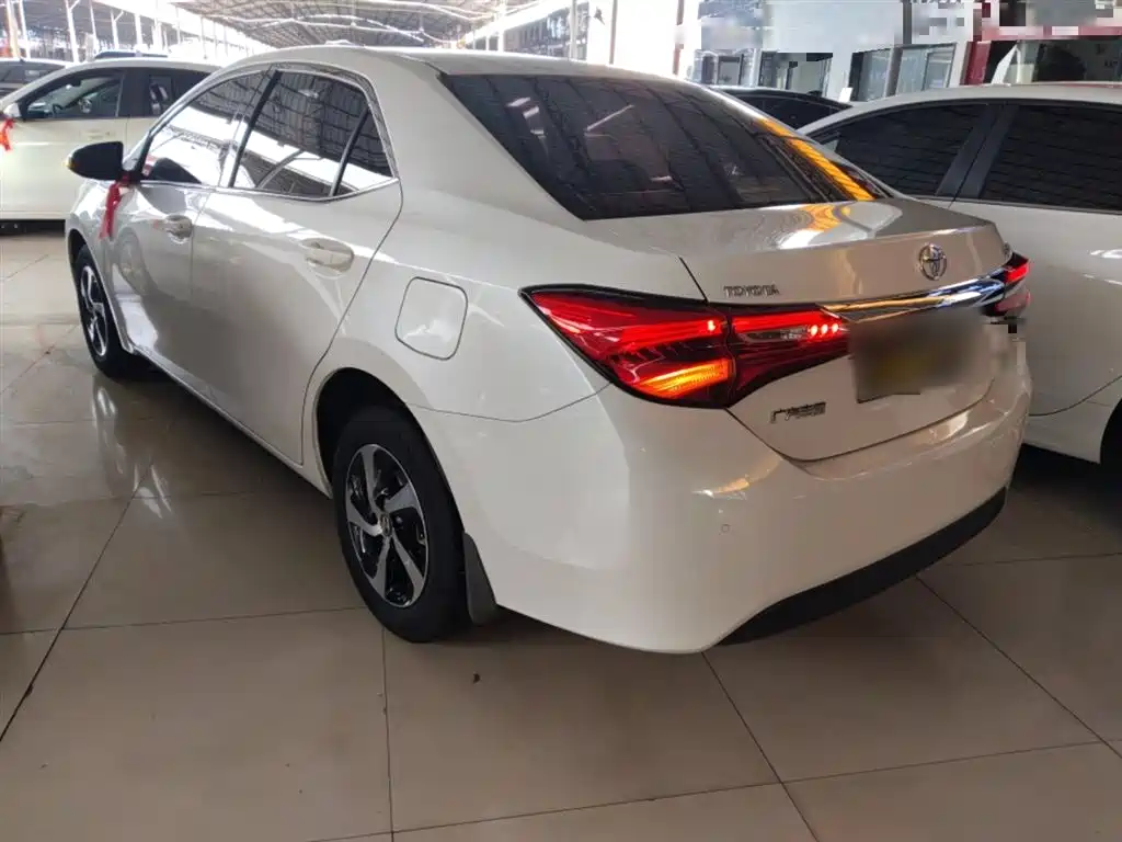 Levin Facelift 185 T CVT Elite CN-V