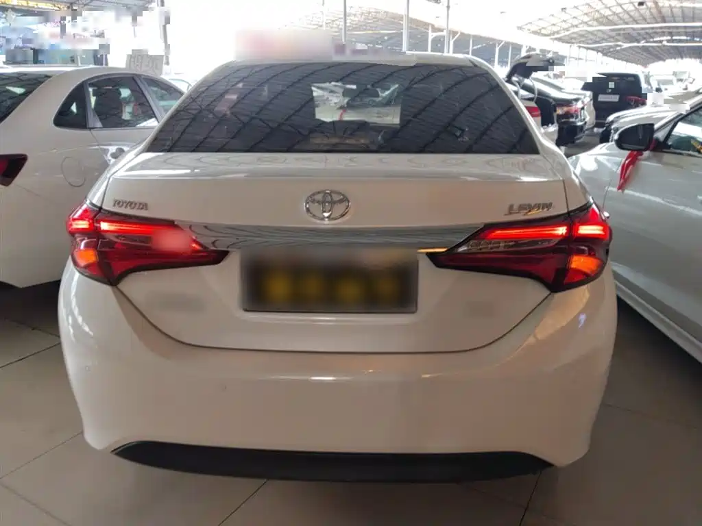 Levin Facelift 185 T CVT Elite CN-V