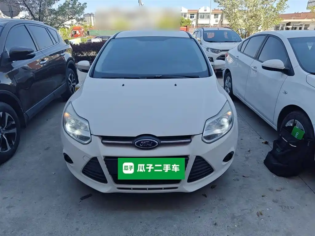 Focus Hatchback 1.6 L Auto Comfort