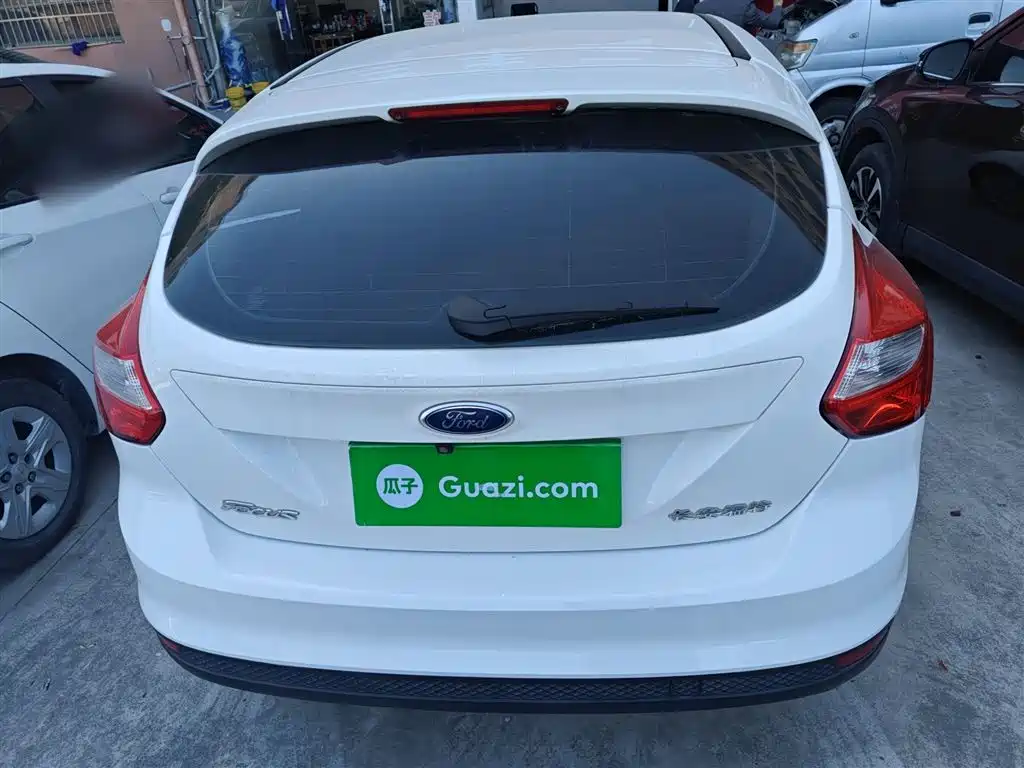 Focus Hatchback 1.6 L Auto Comfort