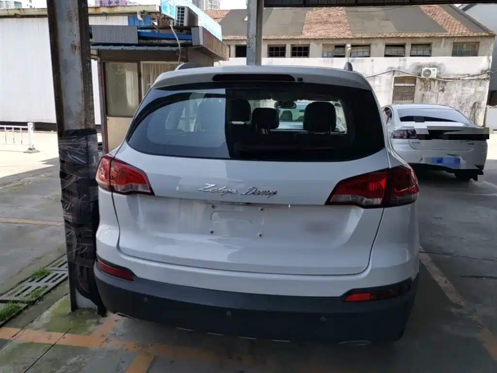 Damai X5 Classic 1.5 T CVT Supreme