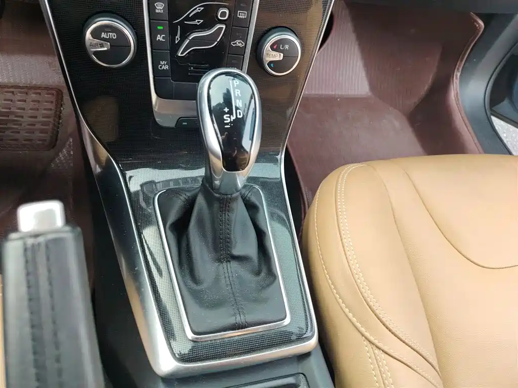Volvo V40 T3 Smart Ease