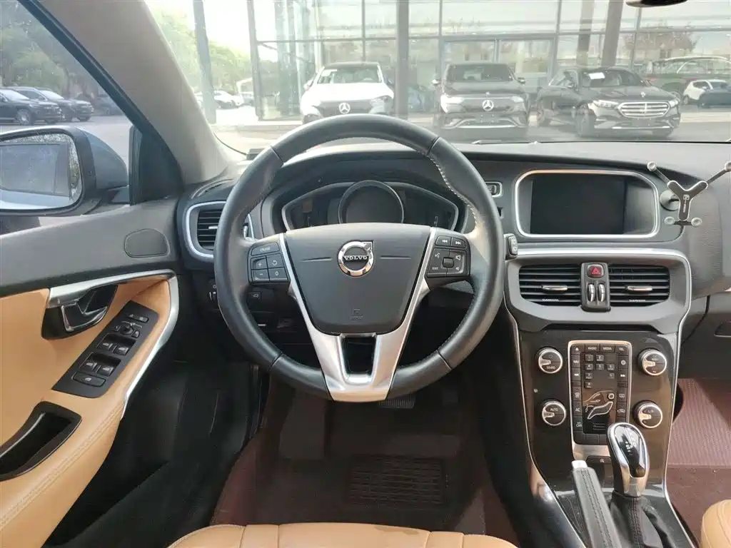 Volvo V40 T3 Smart Ease