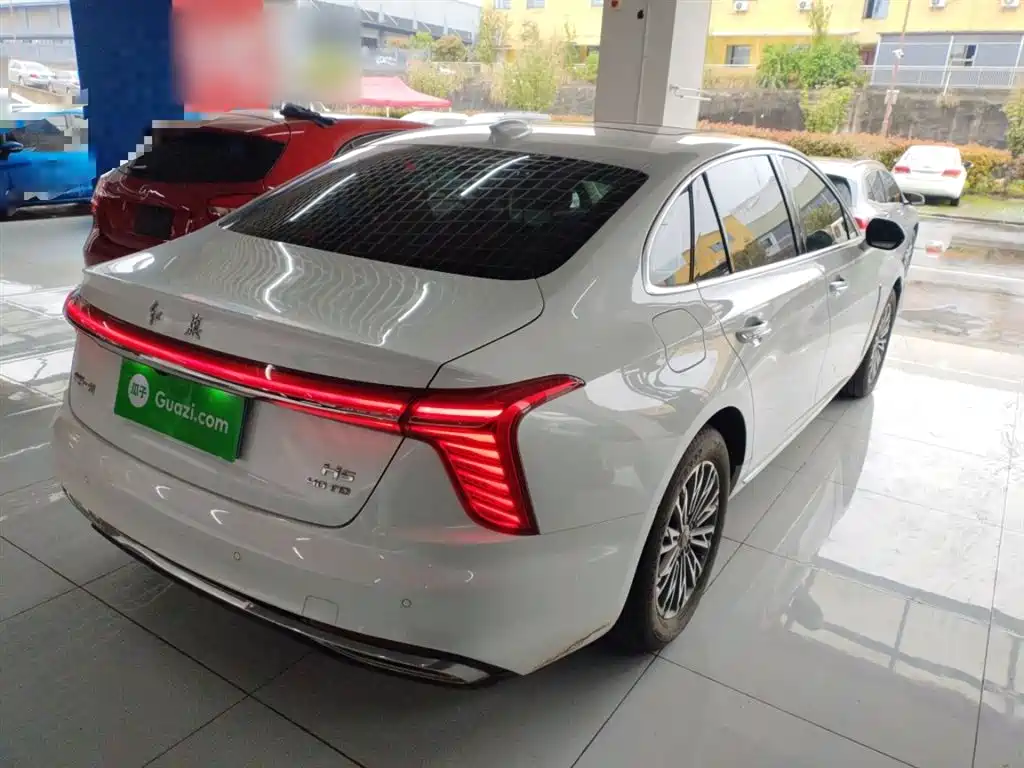 Hongqi H5 2.0 T Auto Connected Flagship Enjoyment