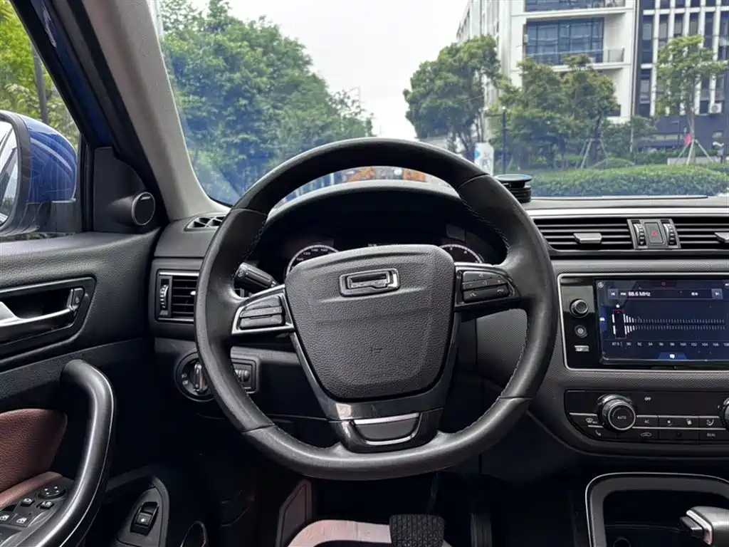 Qoros 5 观致5 2016款 1.6 T 自动豪华型