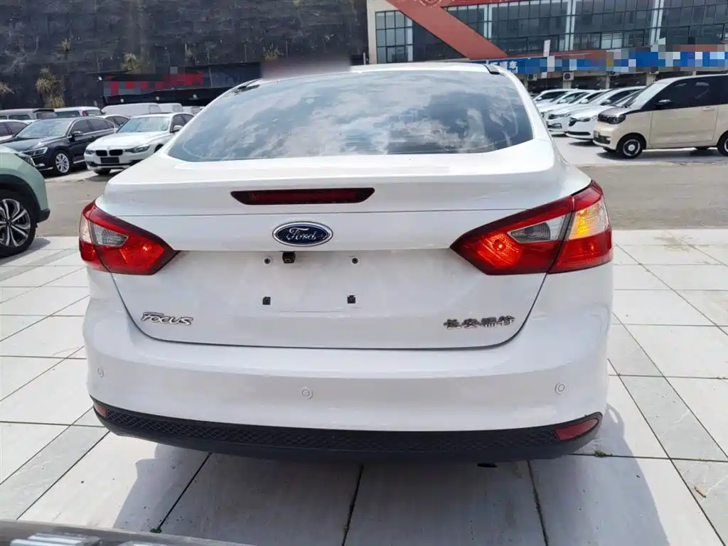 Focus Sedan 1.6 L Auto Style