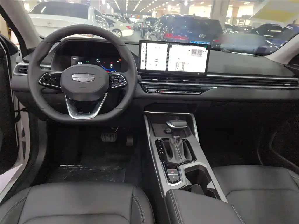 Emgrand 帝豪 2026款 400万纪念款 1.5 L CVT超越型