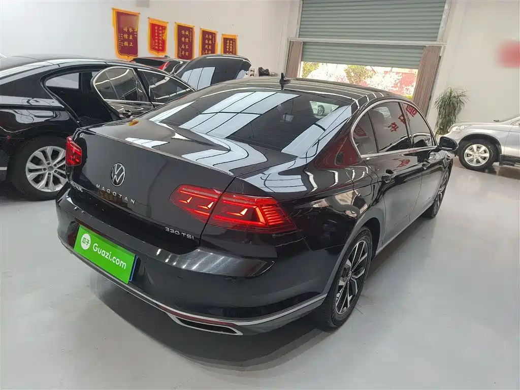 Magotan 330 TSI DSG Luxury