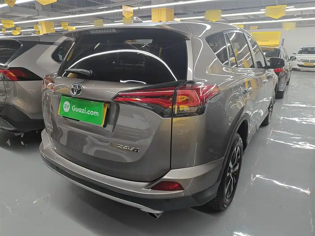 RAV4 2.0 L CVT 2 WD Smart Style CN-V
