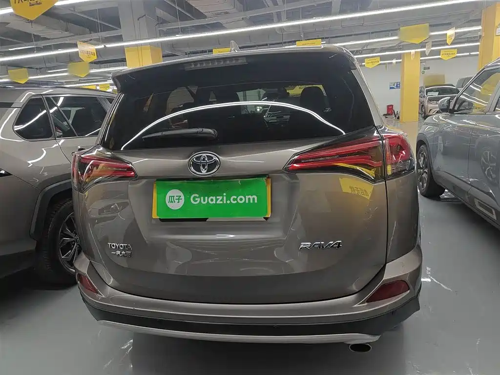 RAV4 2.0 L CVT 2 WD Smart Style CN-V