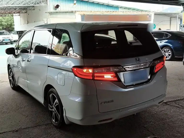 Honda Odyssey 2.4 L Luxury