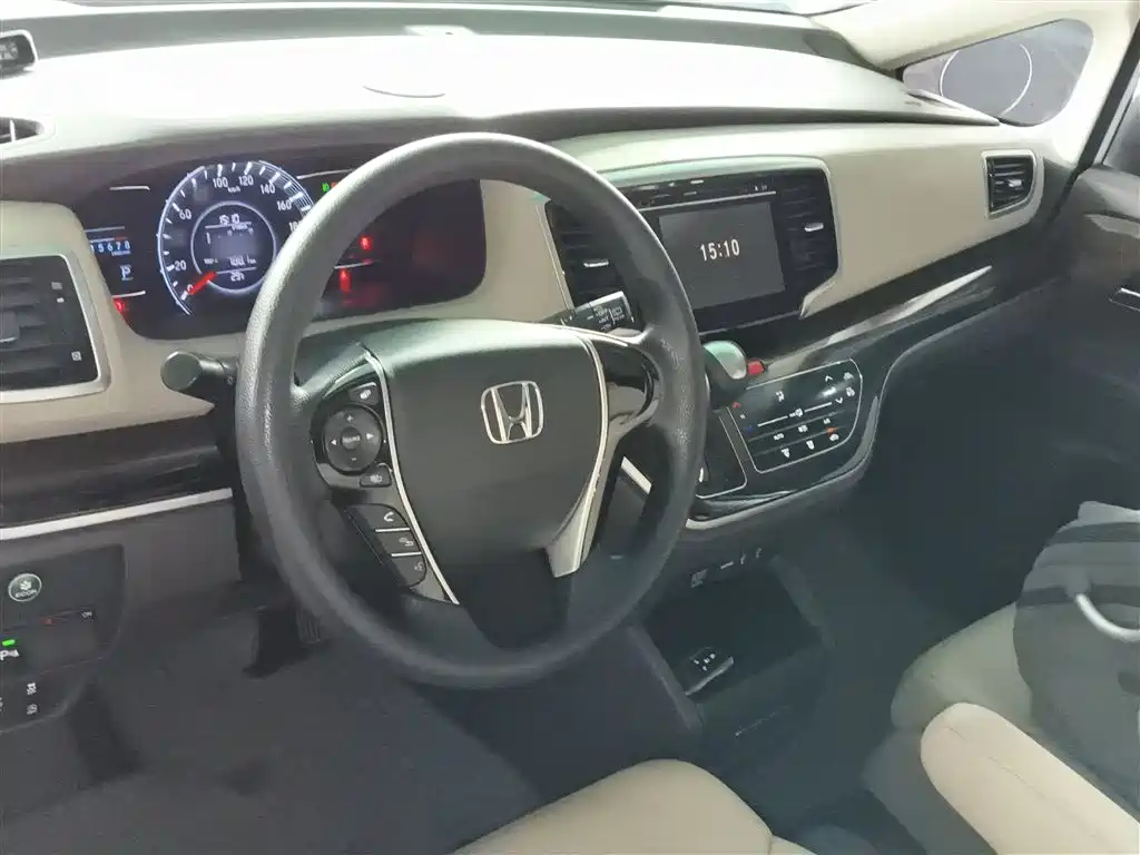 Odyssey 2.4 L Luxury