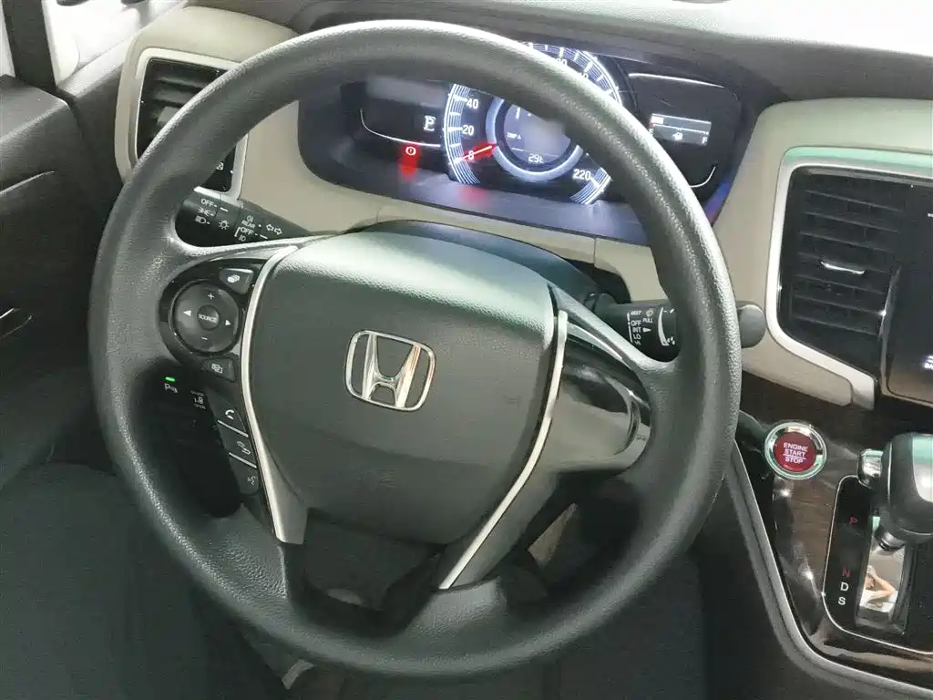 Odyssey 2.4 L Luxury