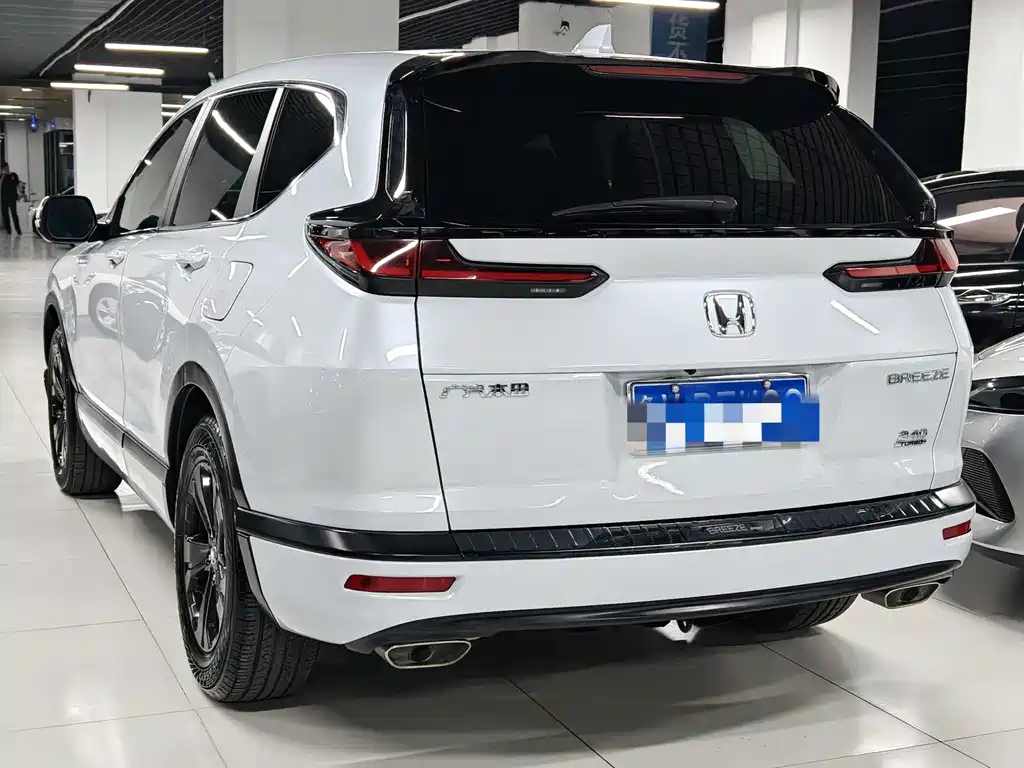 Breeze 240 TURBO CVT 2 WD Luxury