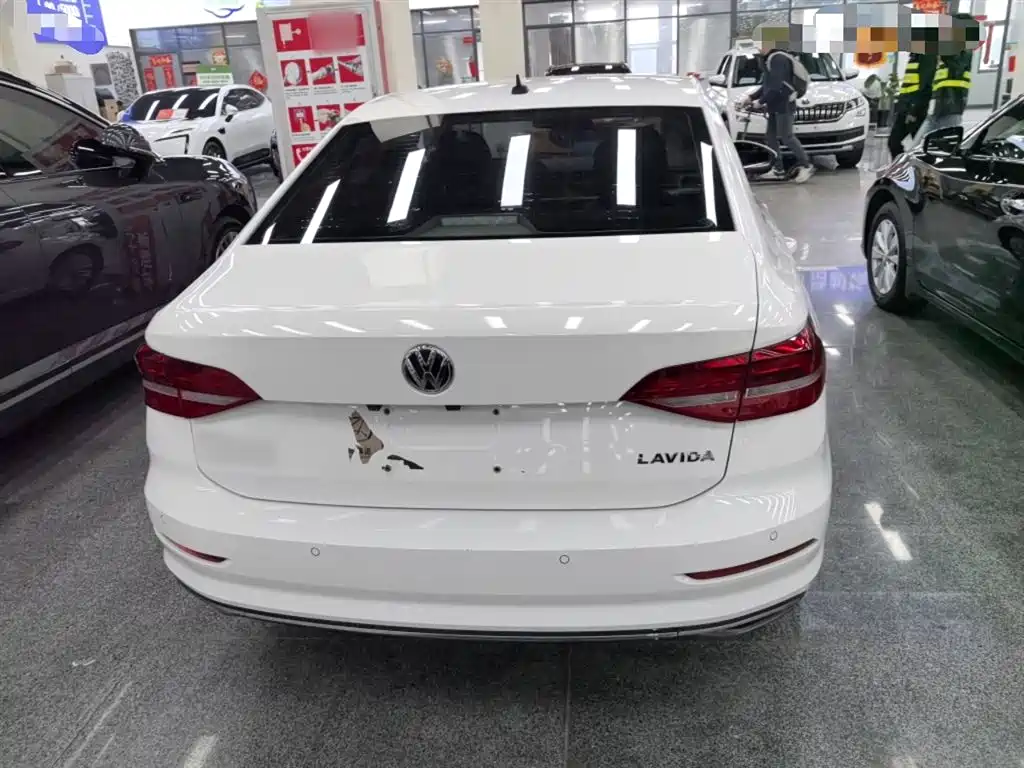 Lavida 1.5 L Auto Comfort CN-V