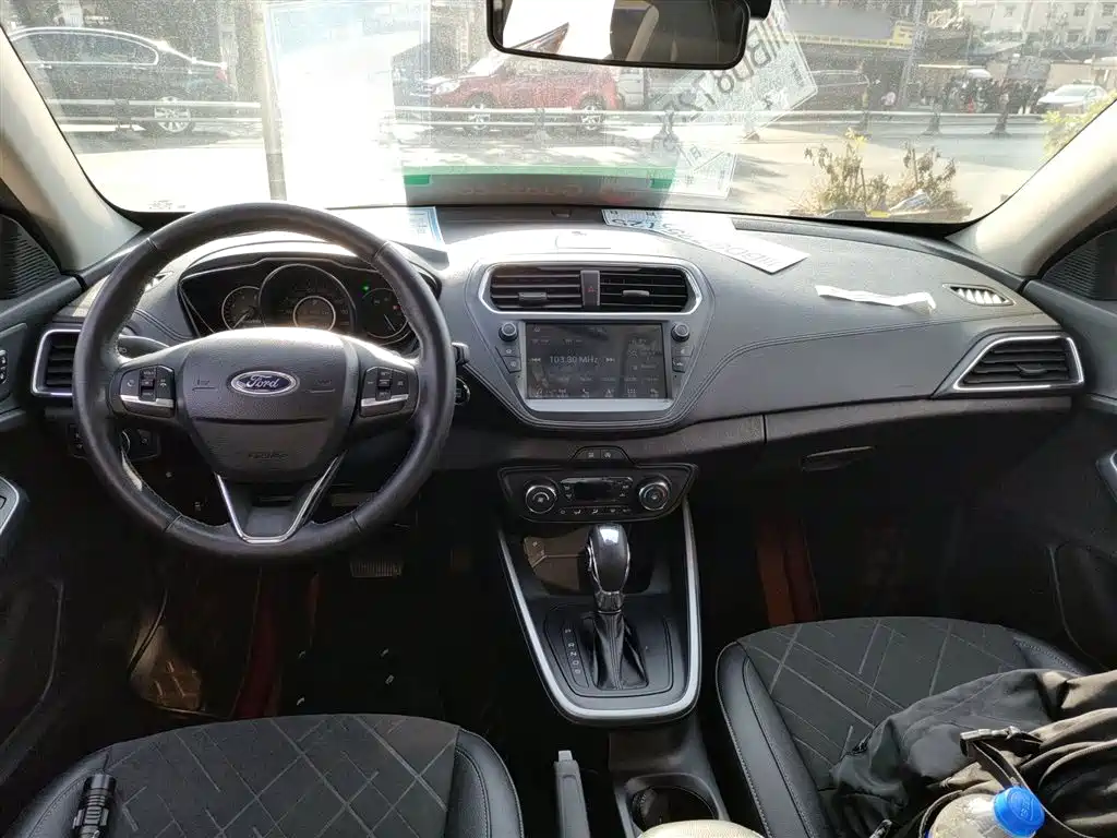 Escort Facelift 1.5 L Auto Joy CN-VI