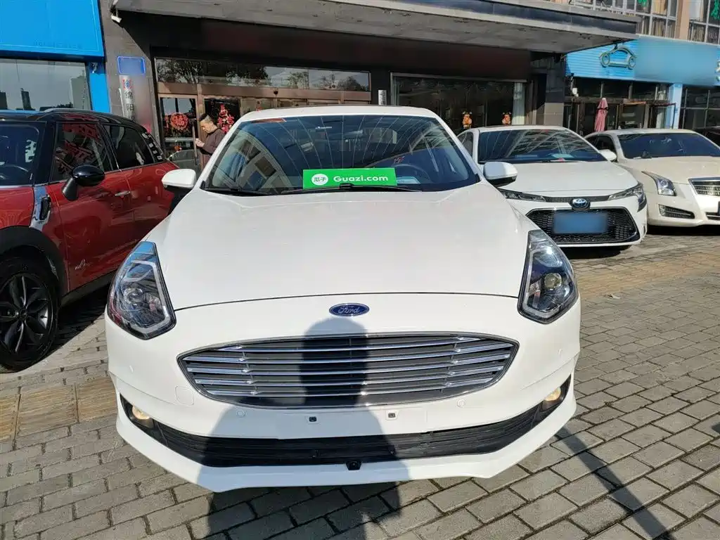 Escort Facelift 1.5 L Auto Joy CN-VI