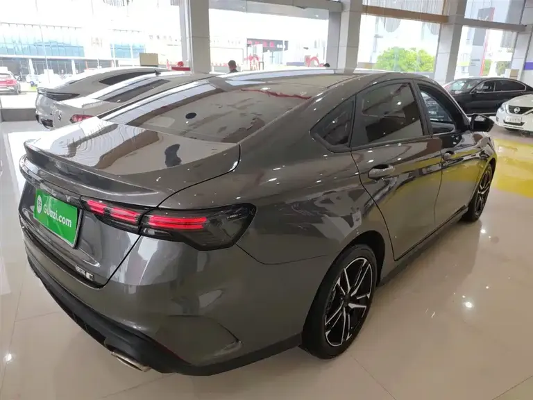 Geely Binrui Binrui COOL 1.5 T DCT Dragon