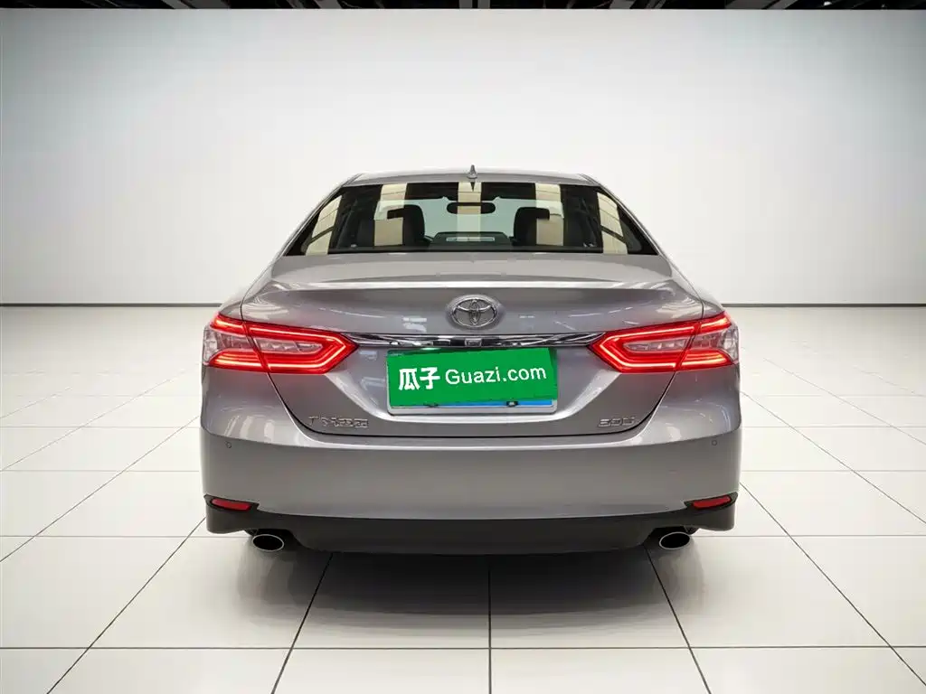 Camry 2.0 G Luxury